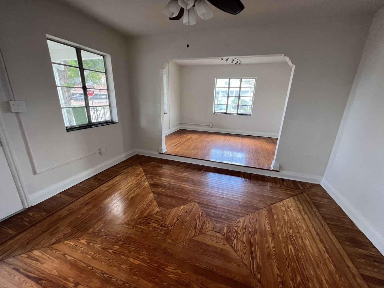 West Tampa Freestanding Building : 2323 W Aileen St, Tampa, FL 33607